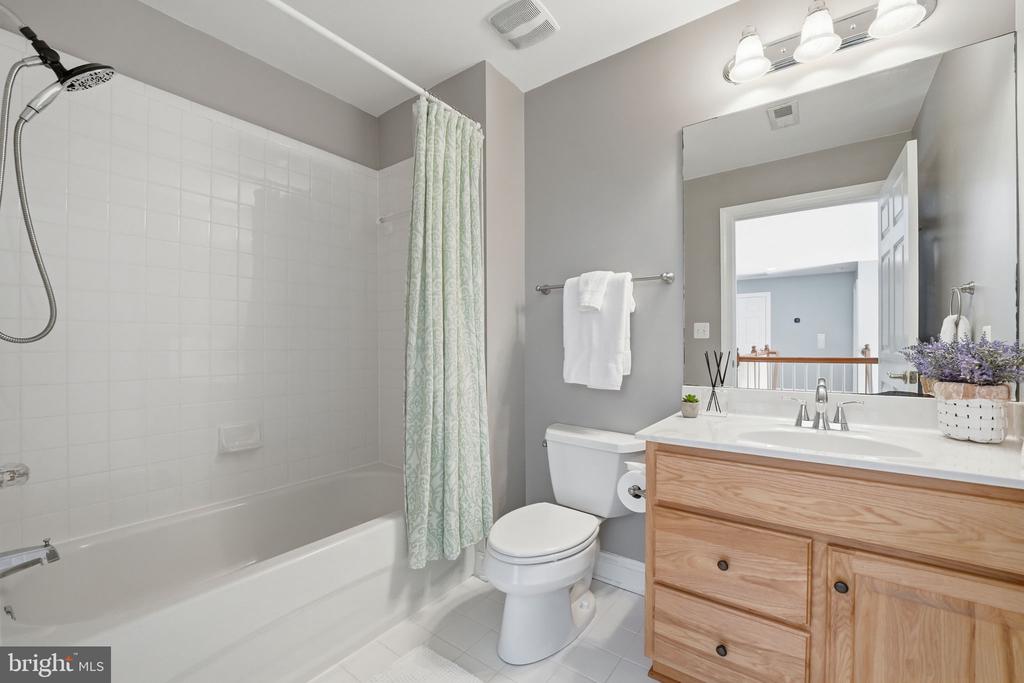 10702 CEDAR CREEK DR, SPOTSYLVANIA, Virginia 22551, 5 Bedrooms Bedrooms, ,5 BathroomsBathrooms,Residential,10702 CEDAR CREEK DR,VASP2042554 MLS # VASP2042554