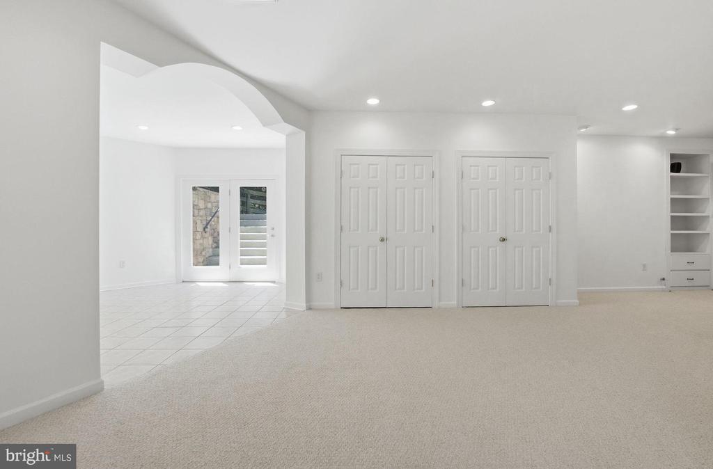 10702 CEDAR CREEK DR, SPOTSYLVANIA, Virginia 22551, 5 Bedrooms Bedrooms, ,5 BathroomsBathrooms,Residential,10702 CEDAR CREEK DR,VASP2042554 MLS # VASP2042554