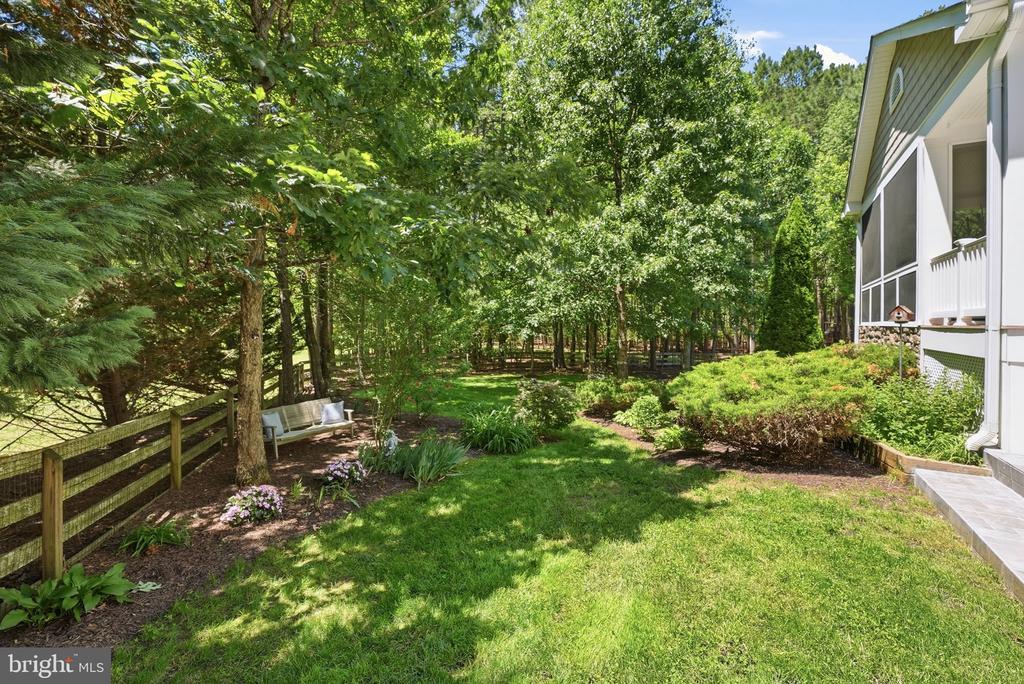 10702 CEDAR CREEK DR, SPOTSYLVANIA, Virginia 22551, 5 Bedrooms Bedrooms, ,5 BathroomsBathrooms,Residential,10702 CEDAR CREEK DR,VASP2042554 MLS # VASP2042554