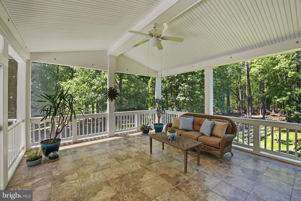 10702 CEDAR CREEK DR, SPOTSYLVANIA, Virginia 22551, 5 Bedrooms Bedrooms, ,5 BathroomsBathrooms,Residential,10702 CEDAR CREEK DR,VASP2042554 MLS # VASP2042554