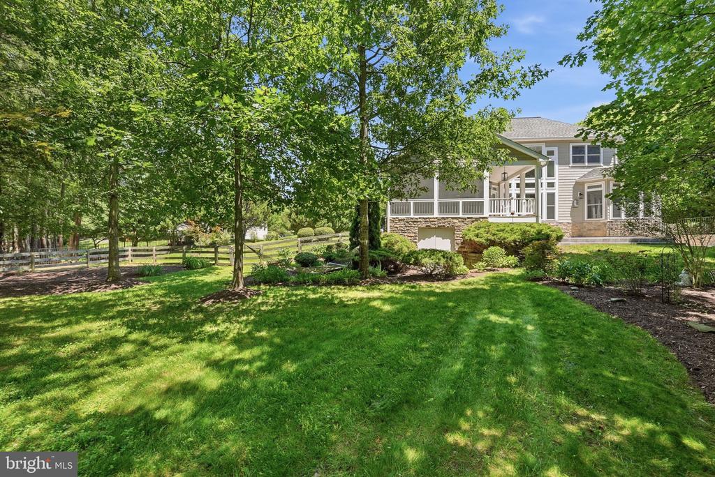 10702 CEDAR CREEK DR, SPOTSYLVANIA, Virginia 22551, 5 Bedrooms Bedrooms, ,5 BathroomsBathrooms,Residential,10702 CEDAR CREEK DR,VASP2042554 MLS # VASP2042554