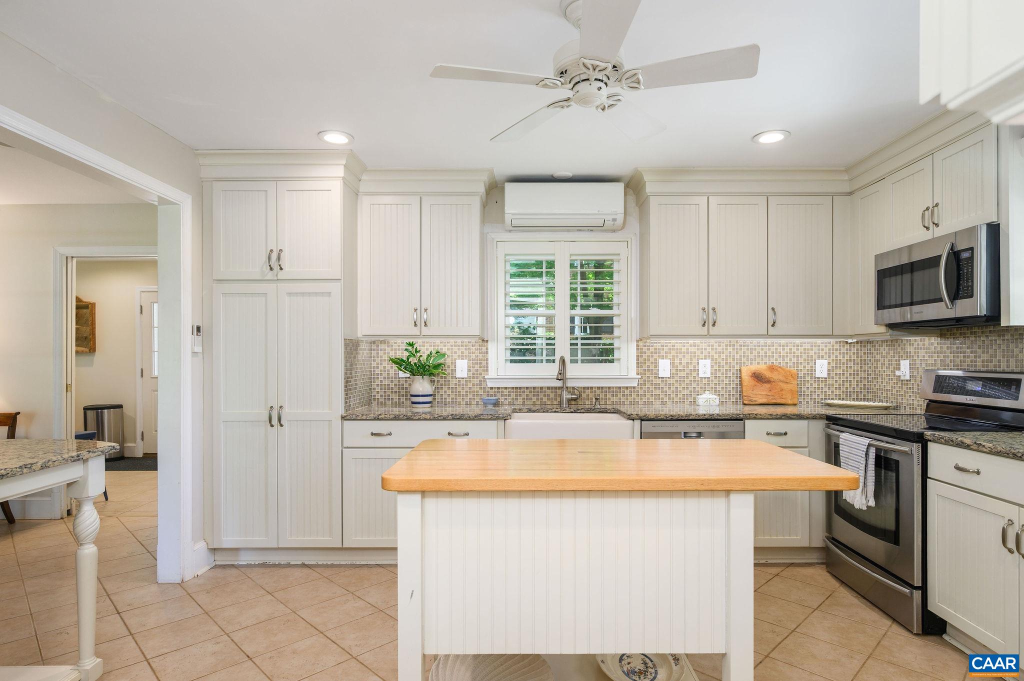 325 KENT RD, CHARLOTTESVILLE, Virginia 22903, 4 Bedrooms Bedrooms, ,5 BathroomsBathrooms,Residential,325 KENT RD,677829 MLS # 677829
