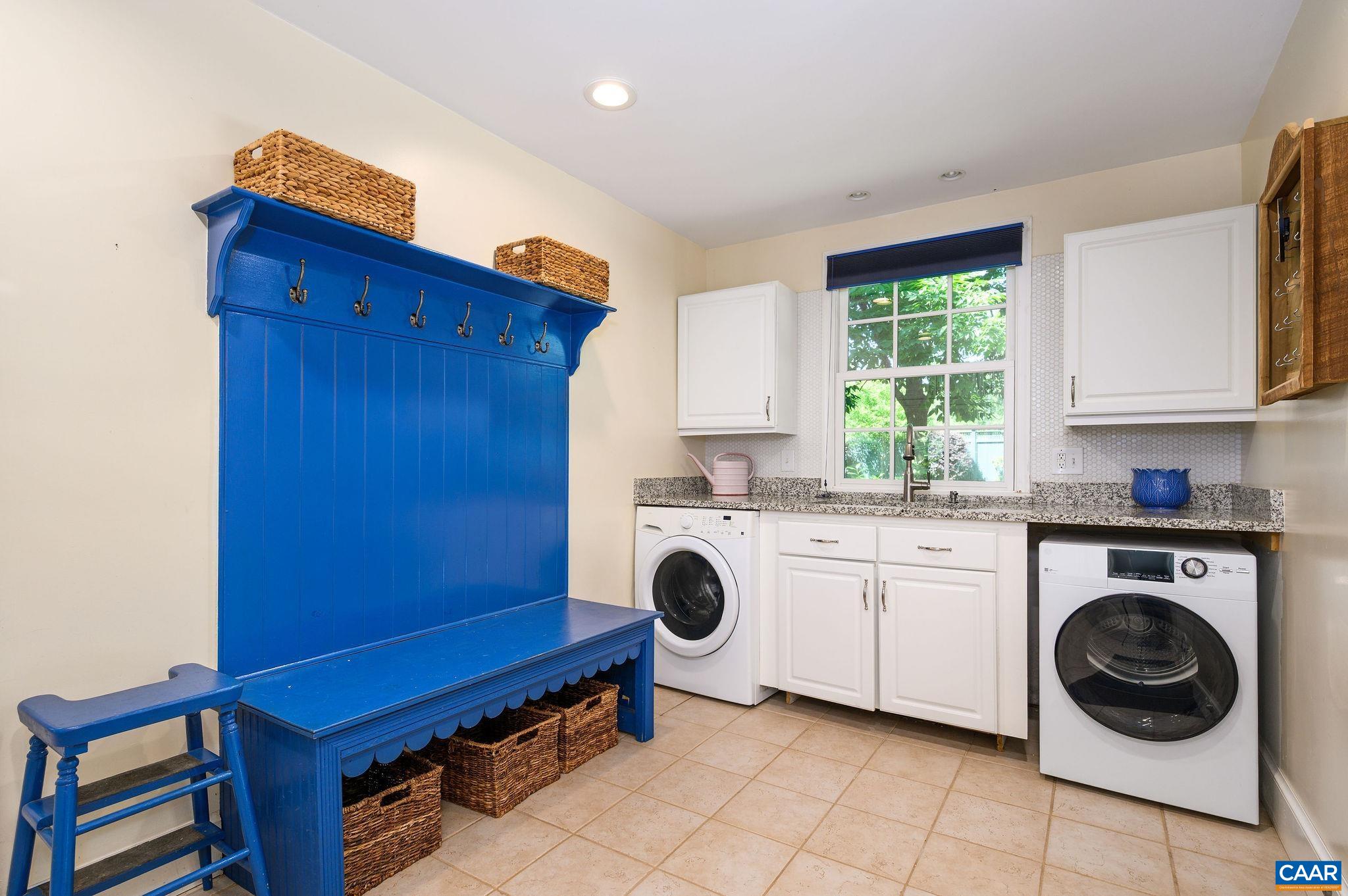325 KENT RD, CHARLOTTESVILLE, Virginia 22903, 4 Bedrooms Bedrooms, ,5 BathroomsBathrooms,Residential,325 KENT RD,677829 MLS # 677829