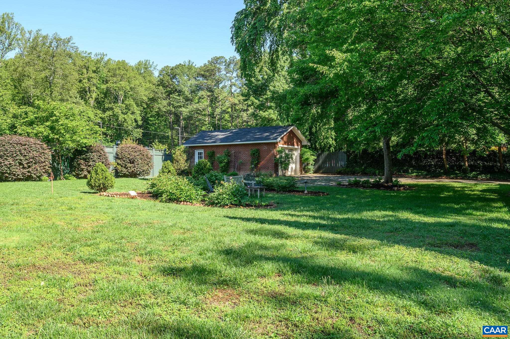 325 KENT RD, CHARLOTTESVILLE, Virginia 22903, 4 Bedrooms Bedrooms, ,5 BathroomsBathrooms,Residential,325 KENT RD,677829 MLS # 677829