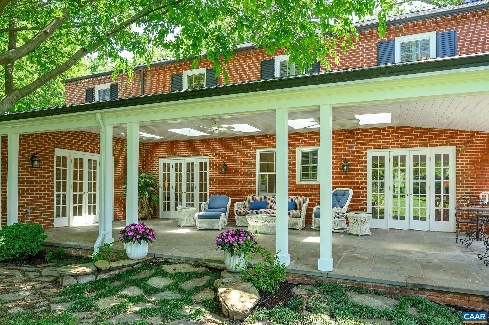 325 KENT RD, CHARLOTTESVILLE, Virginia 22903, 4 Bedrooms Bedrooms, ,5 BathroomsBathrooms,Residential,325 KENT RD,677829 MLS # 677829