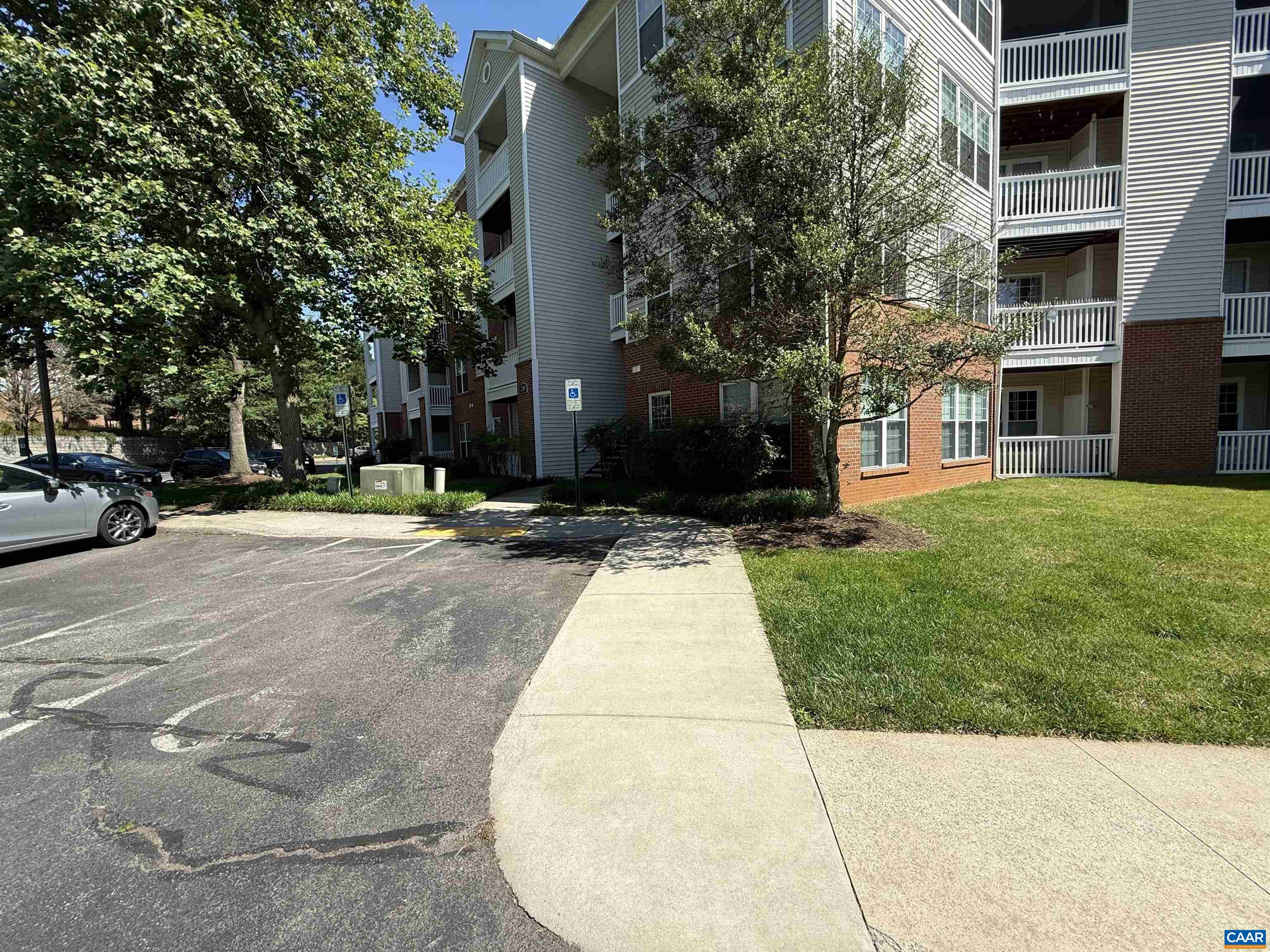 270 RIVERBEND DR, CHARLOTTESVILLE, Virginia 22911, 1 Bedroom Bedrooms, ,1 BathroomBathrooms,Residential,270 RIVERBEND DR,677847 MLS # 677847 270 RIVERBEND DR, CHARLOTTESVILLE, Virginia 22911, 1 Bedroom Bedrooms, ,1 BathroomBathrooms,Residential,270 RIVERBEND DR,677847 MLS # 677847