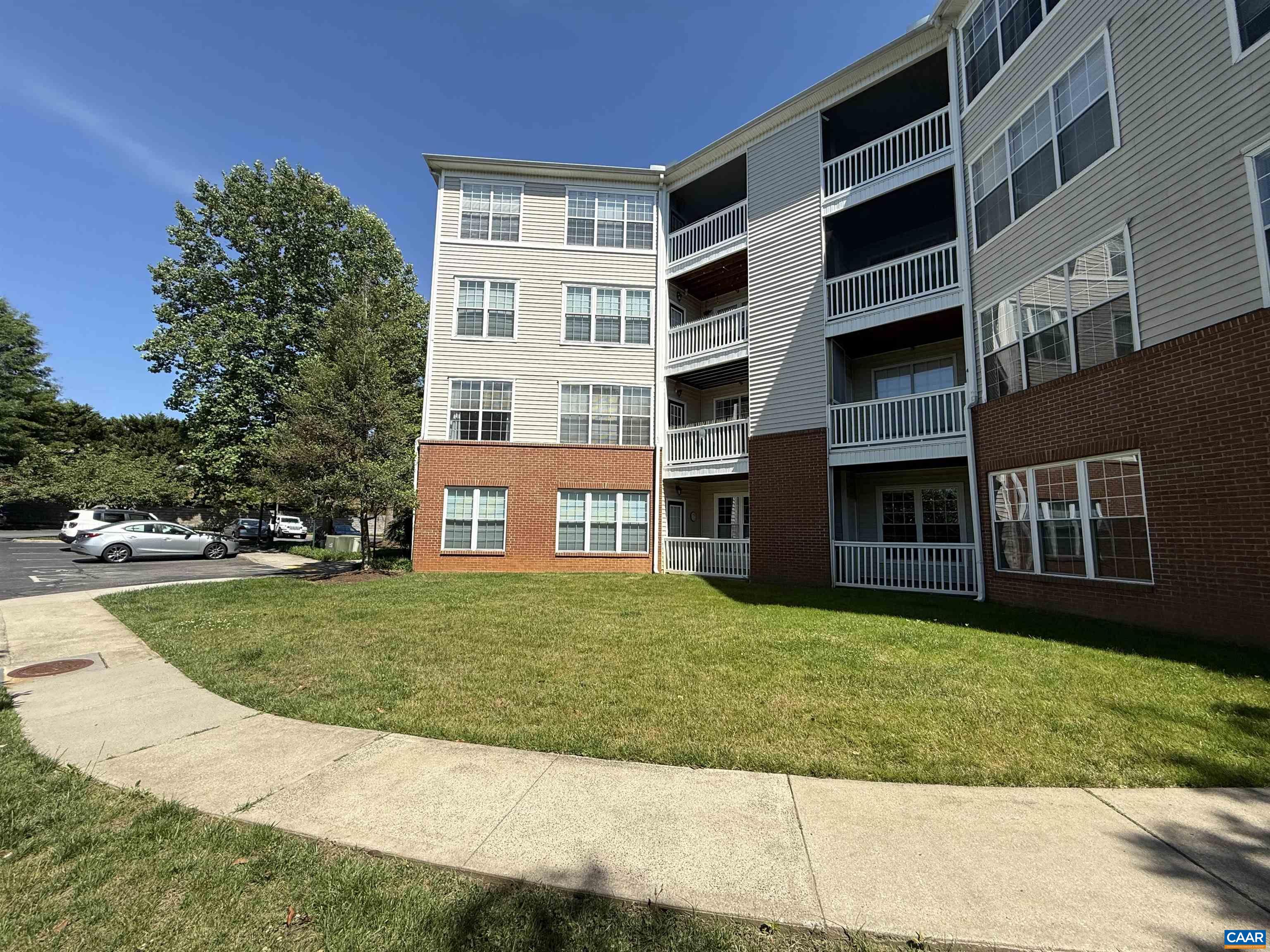 270 RIVERBEND DR, CHARLOTTESVILLE, Virginia 22911, 1 Bedroom Bedrooms, ,1 BathroomBathrooms,Residential,270 RIVERBEND DR,677847 MLS # 677847 270 RIVERBEND DR, CHARLOTTESVILLE, Virginia 22911, 1 Bedroom Bedrooms, ,1 BathroomBathrooms,Residential,270 RIVERBEND DR,677847 MLS # 677847