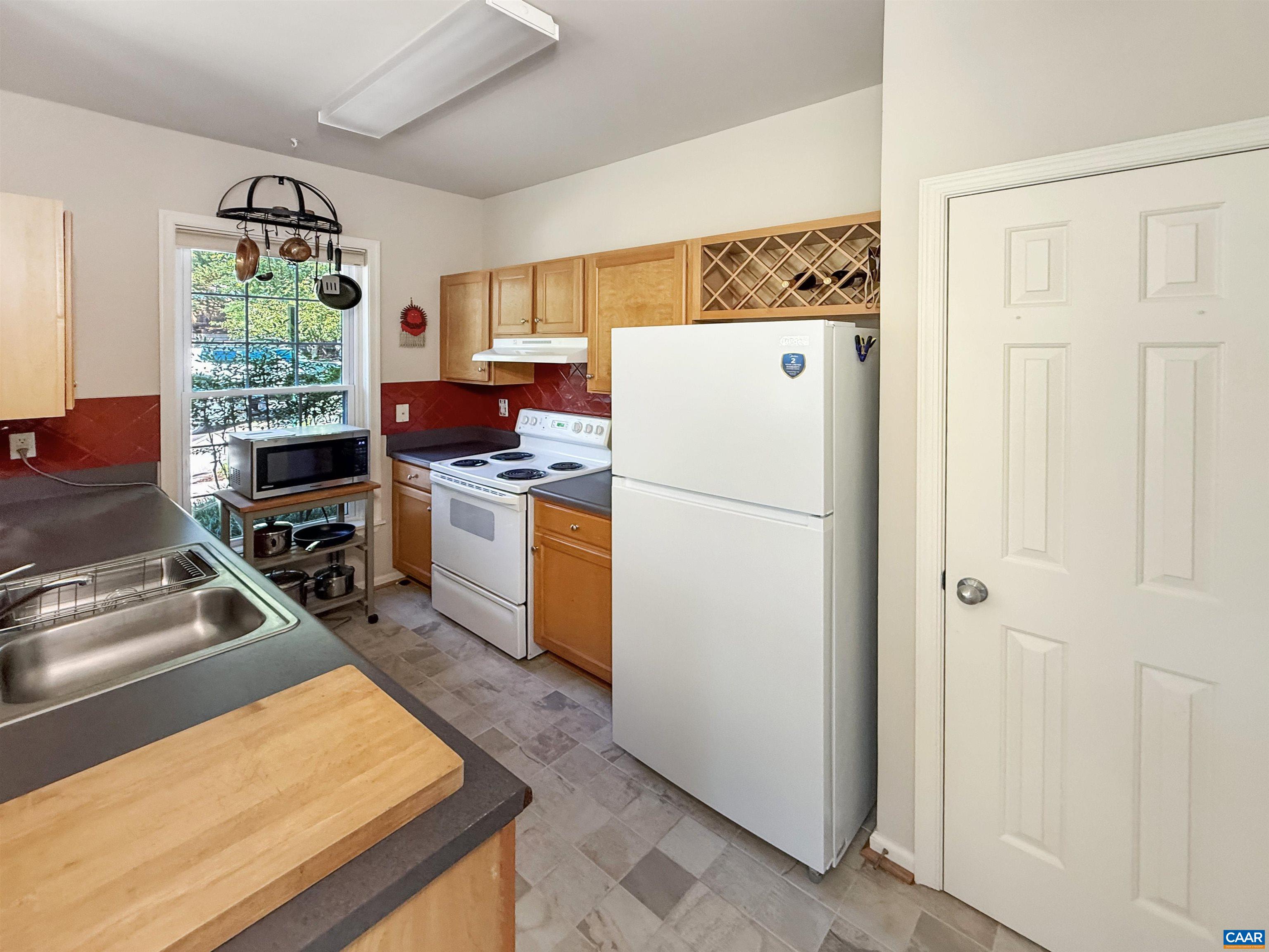 270 RIVERBEND DR, CHARLOTTESVILLE, Virginia 22911, 1 Bedroom Bedrooms, ,1 BathroomBathrooms,Residential,270 RIVERBEND DR,677847 MLS # 677847 270 RIVERBEND DR, CHARLOTTESVILLE, Virginia 22911, 1 Bedroom Bedrooms, ,1 BathroomBathrooms,Residential,270 RIVERBEND DR,677847 MLS # 677847
