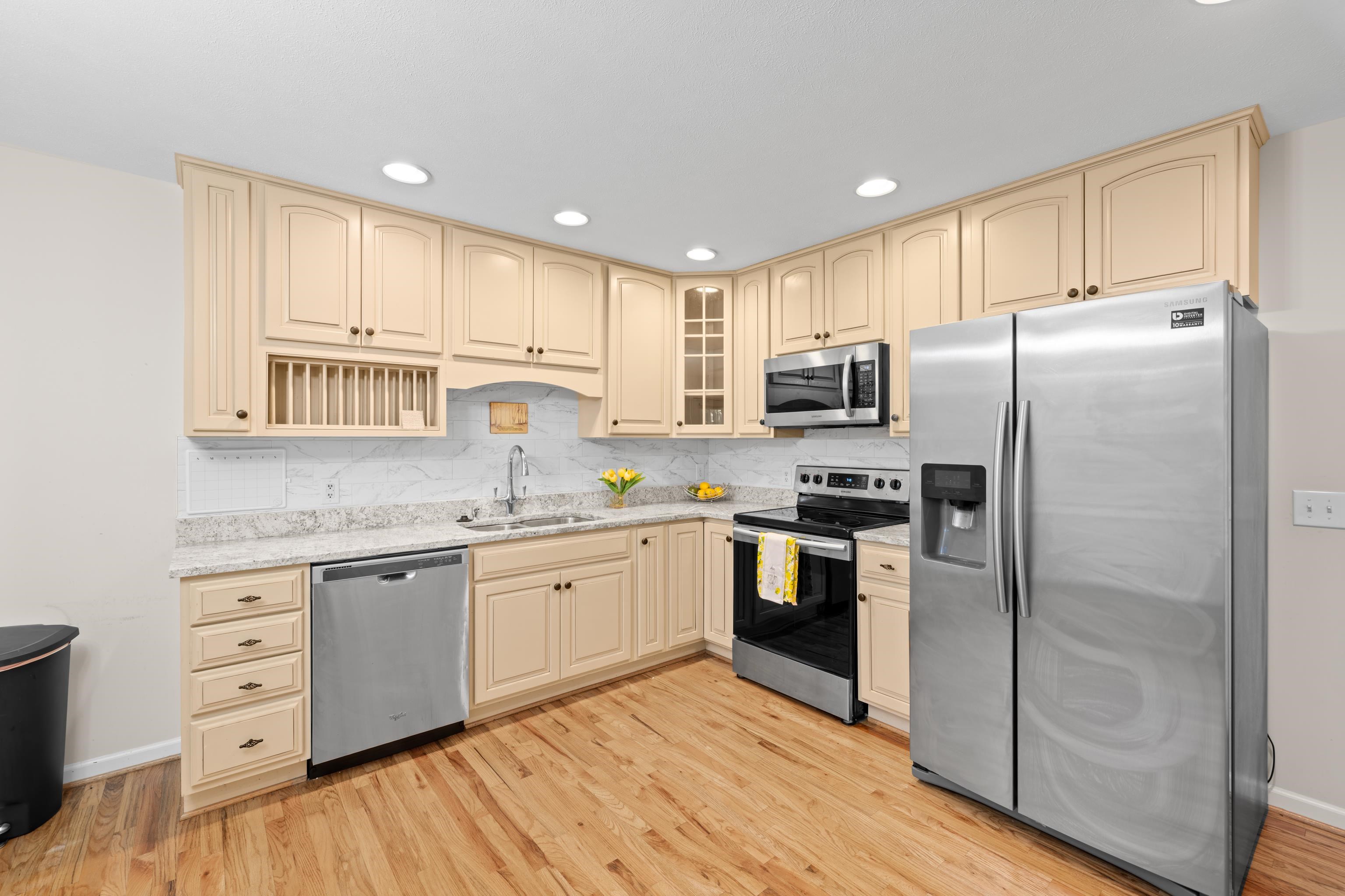 122 COLLINSWOOD DR, STAUNTON, Virginia 24401, 3 Bedrooms Bedrooms, ,2 BathroomsBathrooms,Residential,122 COLLINSWOOD DR,677949 MLS # 677949