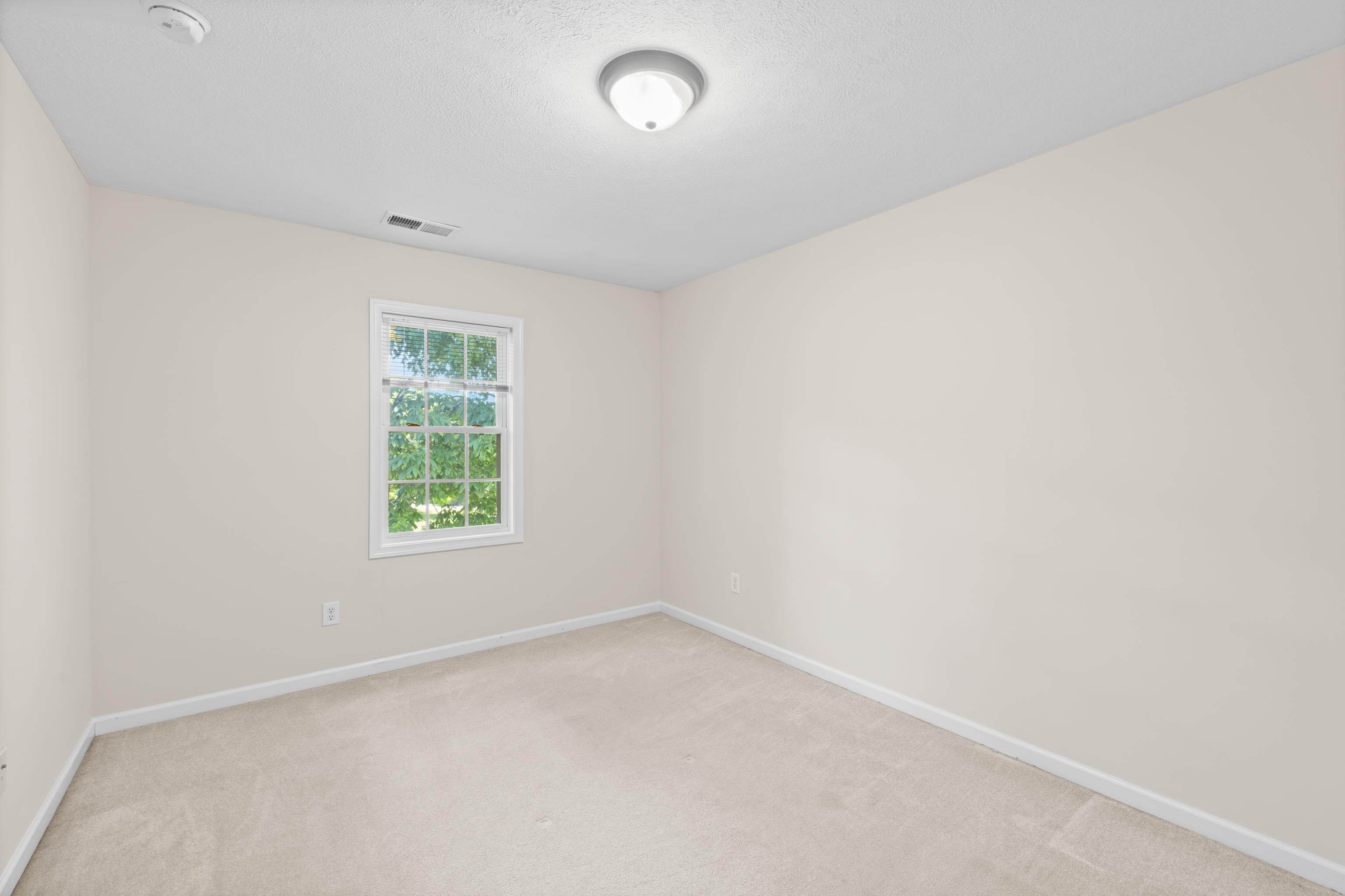 122 COLLINSWOOD DR, STAUNTON, Virginia 24401, 3 Bedrooms Bedrooms, ,2 BathroomsBathrooms,Residential,122 COLLINSWOOD DR,677949 MLS # 677949