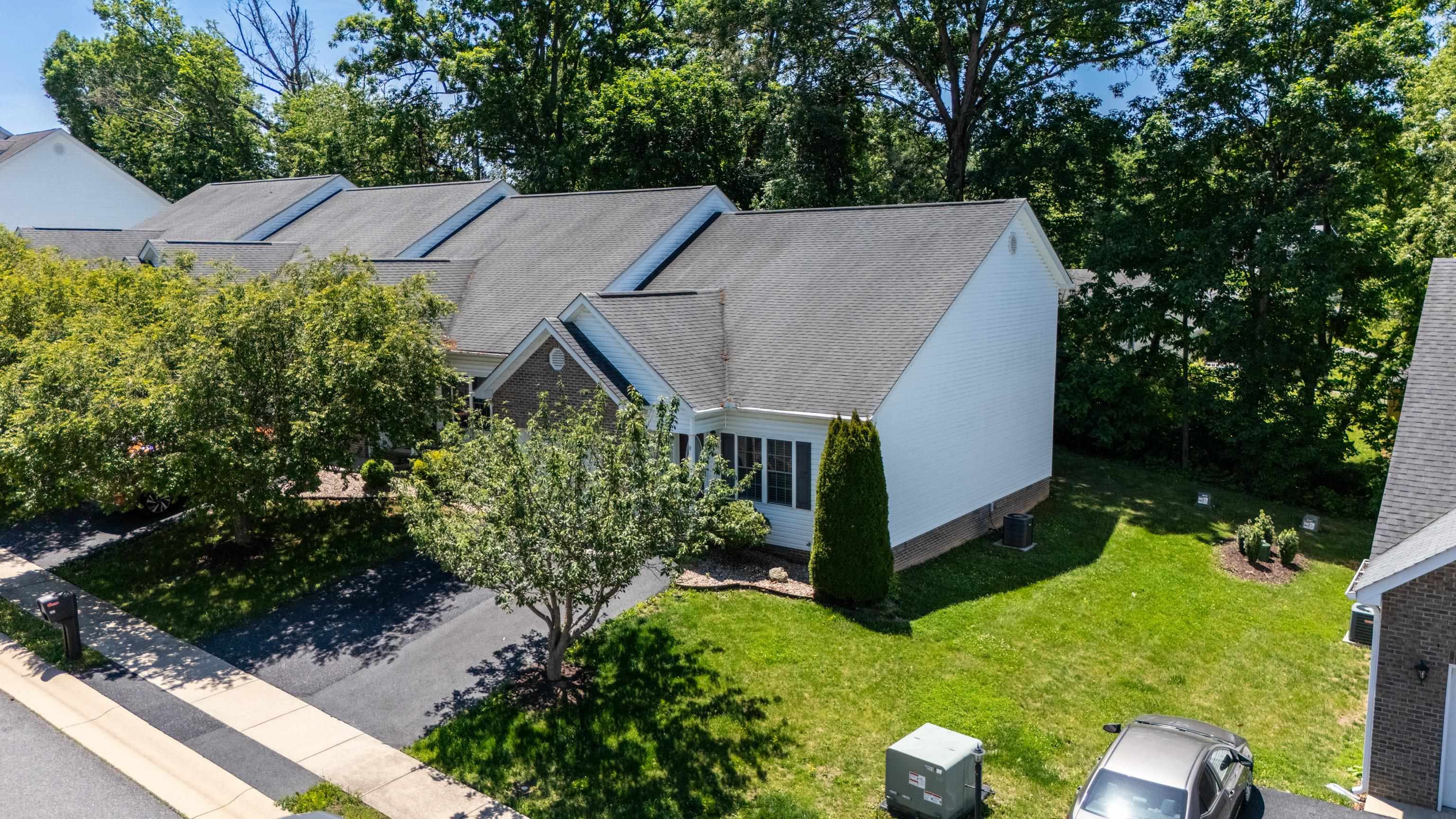 122 COLLINSWOOD DR, STAUNTON, Virginia 24401, 3 Bedrooms Bedrooms, ,2 BathroomsBathrooms,Residential,122 COLLINSWOOD DR,677949 MLS # 677949