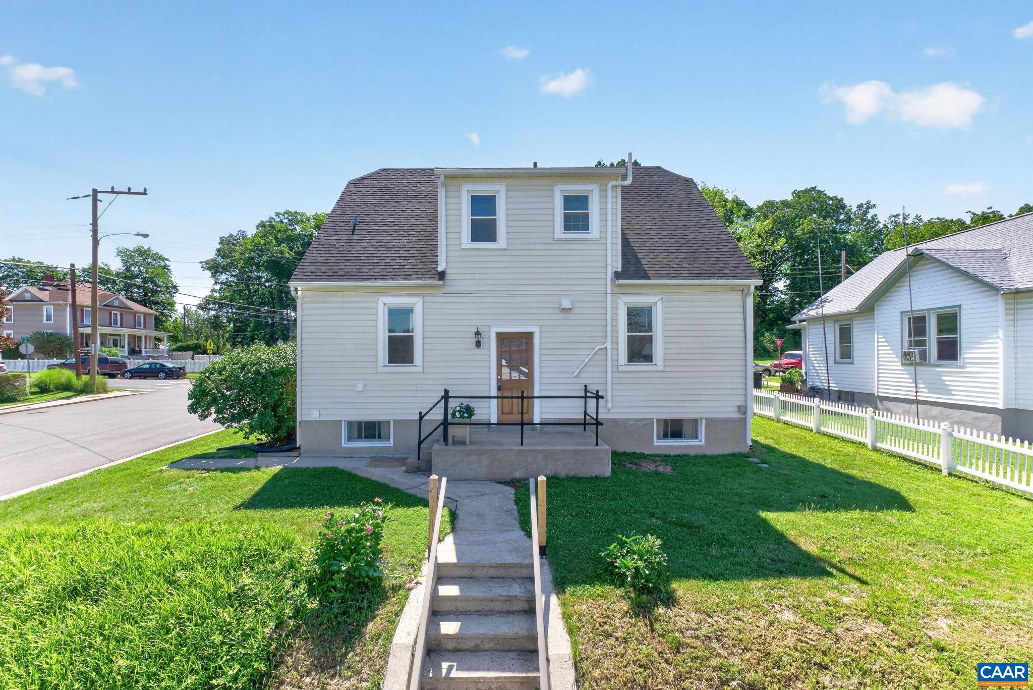199 N BATH AVE, WAYNESBORO, Virginia 22980, 3 Bedrooms Bedrooms, ,1 BathroomBathrooms,Residential,199 N BATH AVE,677951 MLS # 677951