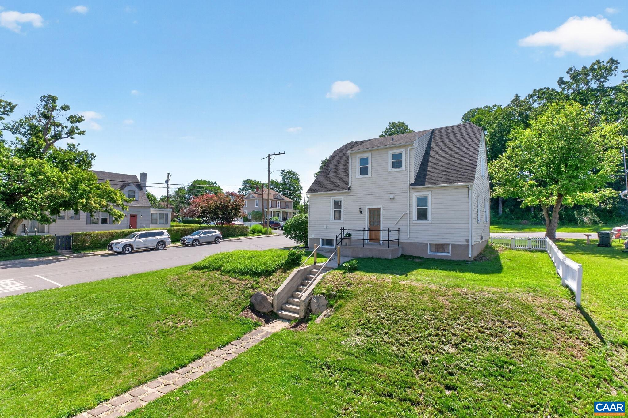 199 N BATH AVE, WAYNESBORO, Virginia 22980, 3 Bedrooms Bedrooms, ,1 BathroomBathrooms,Residential,199 N BATH AVE,677951 MLS # 677951