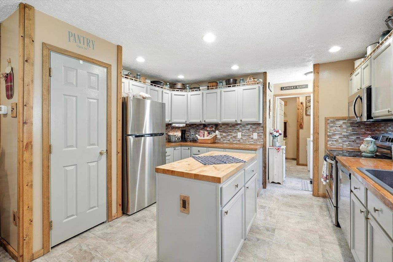 925 MT TORREY RD, LYNDHURST, Virginia 22952, 3 Bedrooms Bedrooms, ,2 BathroomsBathrooms,Residential,925 MT TORREY RD,677958 MLS # 677958