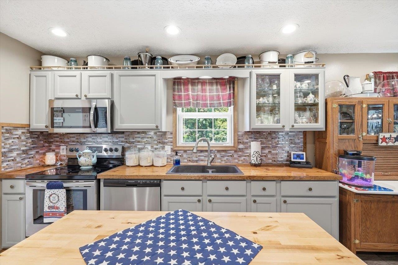 925 MT TORREY RD, LYNDHURST, Virginia 22952, 3 Bedrooms Bedrooms, ,2 BathroomsBathrooms,Residential,925 MT TORREY RD,677958 MLS # 677958
