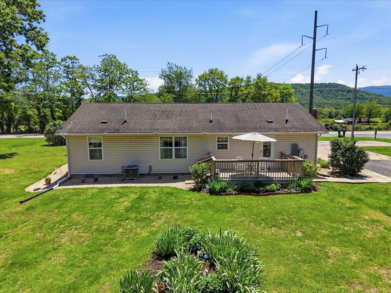 925 MT TORREY RD, LYNDHURST, Virginia 22952, 3 Bedrooms Bedrooms, ,2 BathroomsBathrooms,Residential,925 MT TORREY RD,677958 MLS # 677958