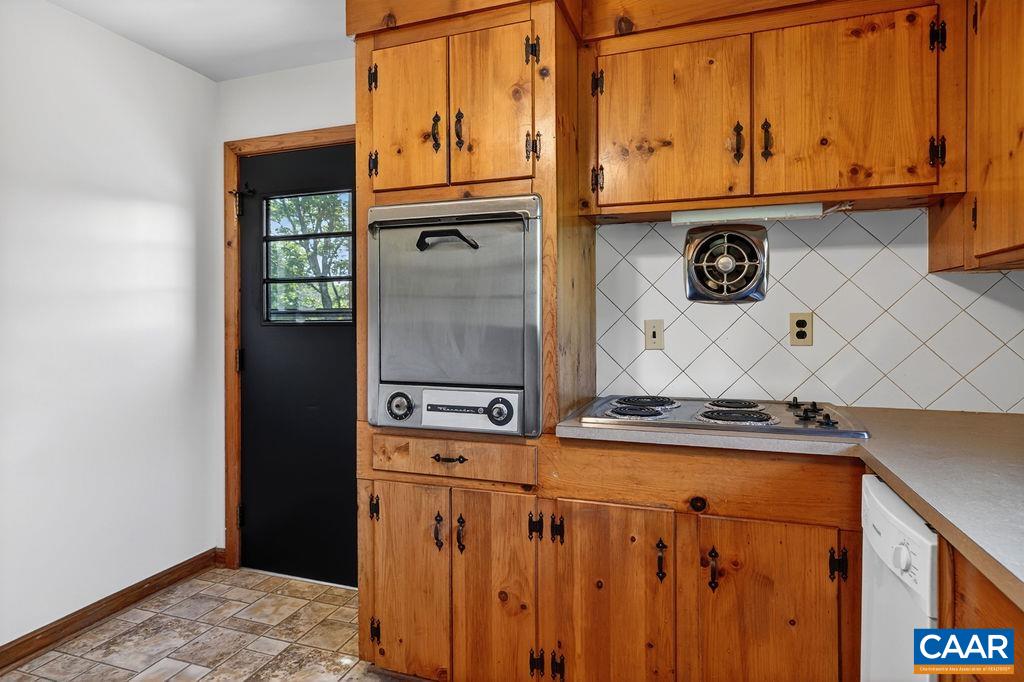 1877 AFTON MOUNTAIN RD, AFTON, Virginia 22920, 3 Bedrooms Bedrooms, ,1 BathroomBathrooms,Residential,1877 AFTON MOUNTAIN RD,677969 MLS # 677969
