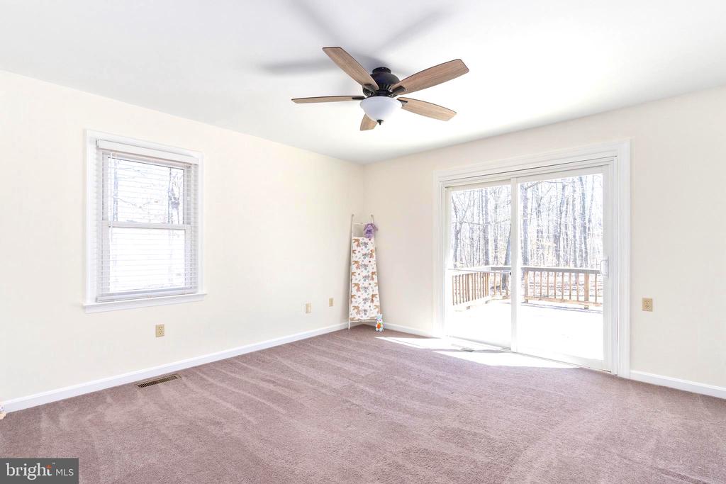 5527 SMITH STATION RD, FREDERICKSBURG, Virginia 22407, 2 Bedrooms Bedrooms, ,2 BathroomsBathrooms,Residential,5527 SMITH STATION RD,VASP2039944 MLS # VASP2039944