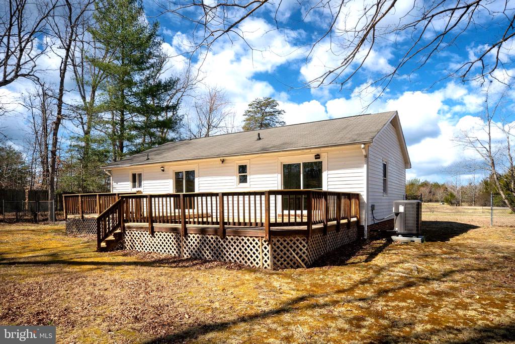 5527 SMITH STATION RD, FREDERICKSBURG, Virginia 22407, 2 Bedrooms Bedrooms, ,2 BathroomsBathrooms,Residential,5527 SMITH STATION RD,VASP2039944 MLS # VASP2039944