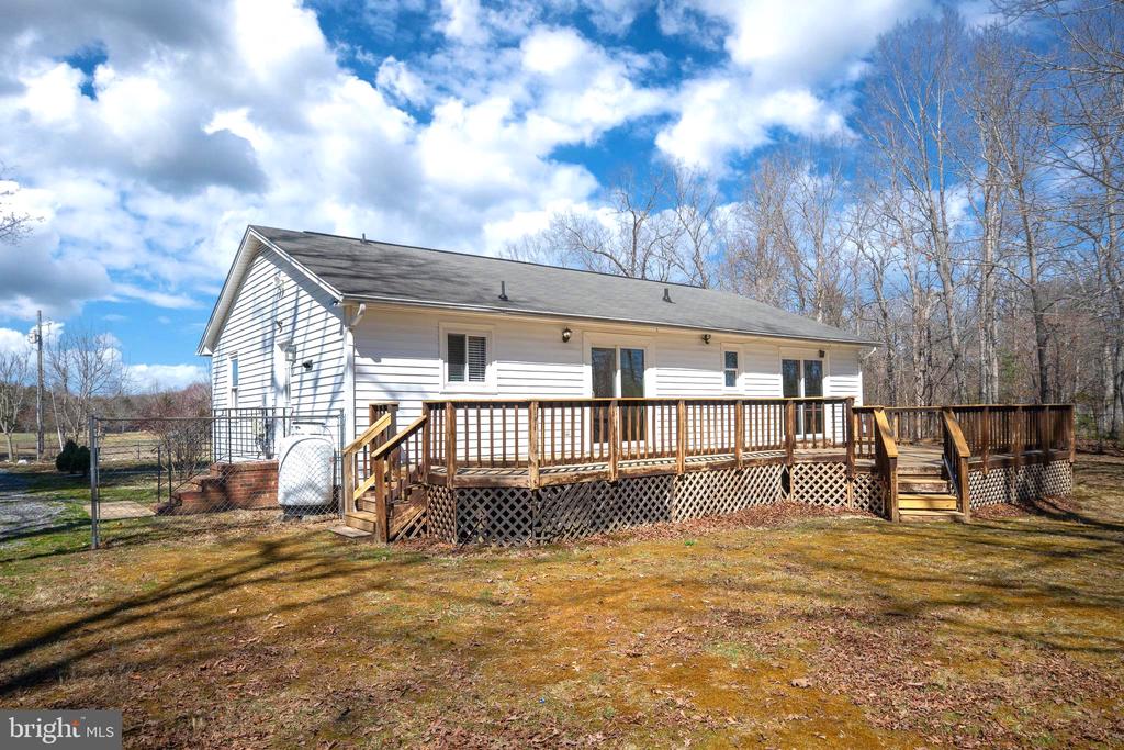 5527 SMITH STATION RD, FREDERICKSBURG, Virginia 22407, 2 Bedrooms Bedrooms, ,2 BathroomsBathrooms,Residential,5527 SMITH STATION RD,VASP2039944 MLS # VASP2039944