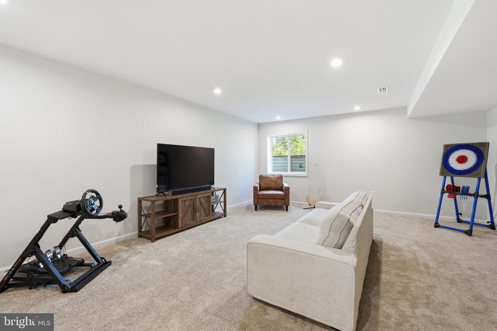 11312 OAKVILLE LN, SPOTSYLVANIA, Virginia 22551, 4 Bedrooms Bedrooms, ,3 BathroomsBathrooms,Residential,11312 OAKVILLE LN,VASP2042520 MLS # VASP2042520