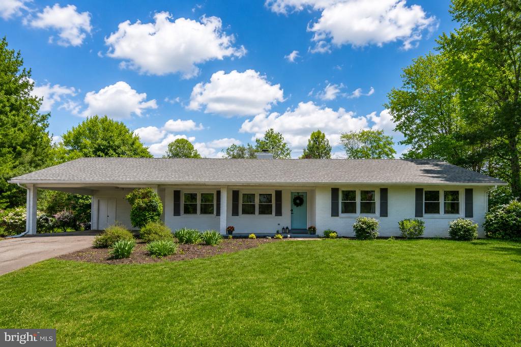 18493 COLONIAL DR, CULPEPER, Virginia 22701, 3 Bedrooms Bedrooms, ,3 BathroomsBathrooms,Residential,CARLTON HILLS,18493 COLONIAL DR,VACU2013916 MLS # VACU2013916