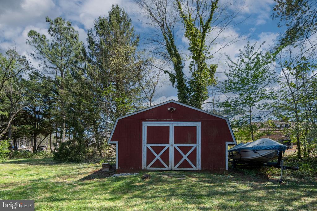 18493 COLONIAL DR, CULPEPER, Virginia 22701, 3 Bedrooms Bedrooms, ,3 BathroomsBathrooms,Residential,CARLTON HILLS,18493 COLONIAL DR,VACU2013916 MLS # VACU2013916