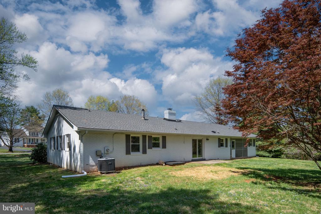 18493 COLONIAL DR, CULPEPER, Virginia 22701, 3 Bedrooms Bedrooms, ,3 BathroomsBathrooms,Residential,CARLTON HILLS,18493 COLONIAL DR,VACU2013916 MLS # VACU2013916