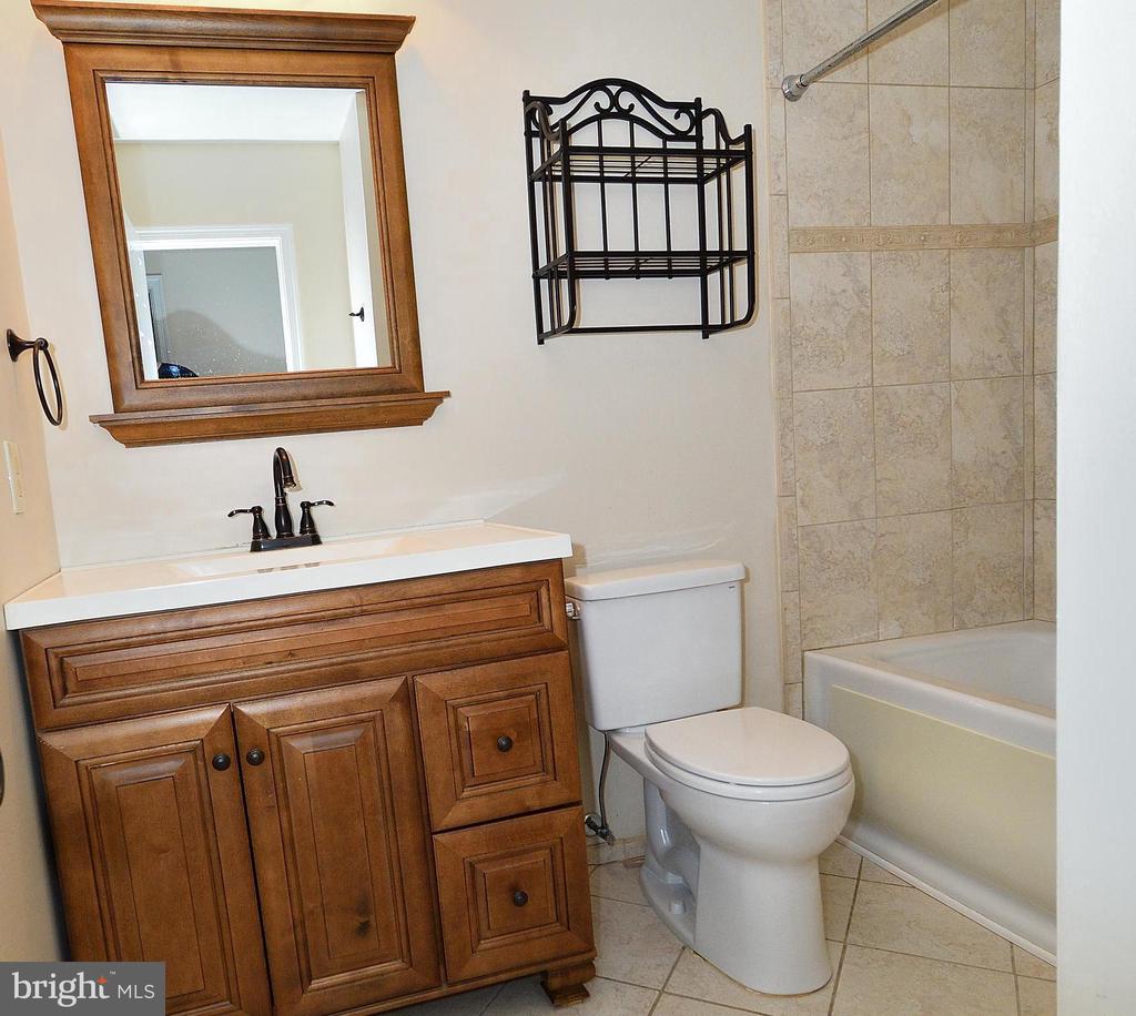 9597 ROUTTS HILL RD, WARRENTON, Virginia 20186, 3 Bedrooms Bedrooms, ,2 BathroomsBathrooms,Residential,9597 ROUTTS HILL RD,VAFQ2022366 MLS # VAFQ2022366