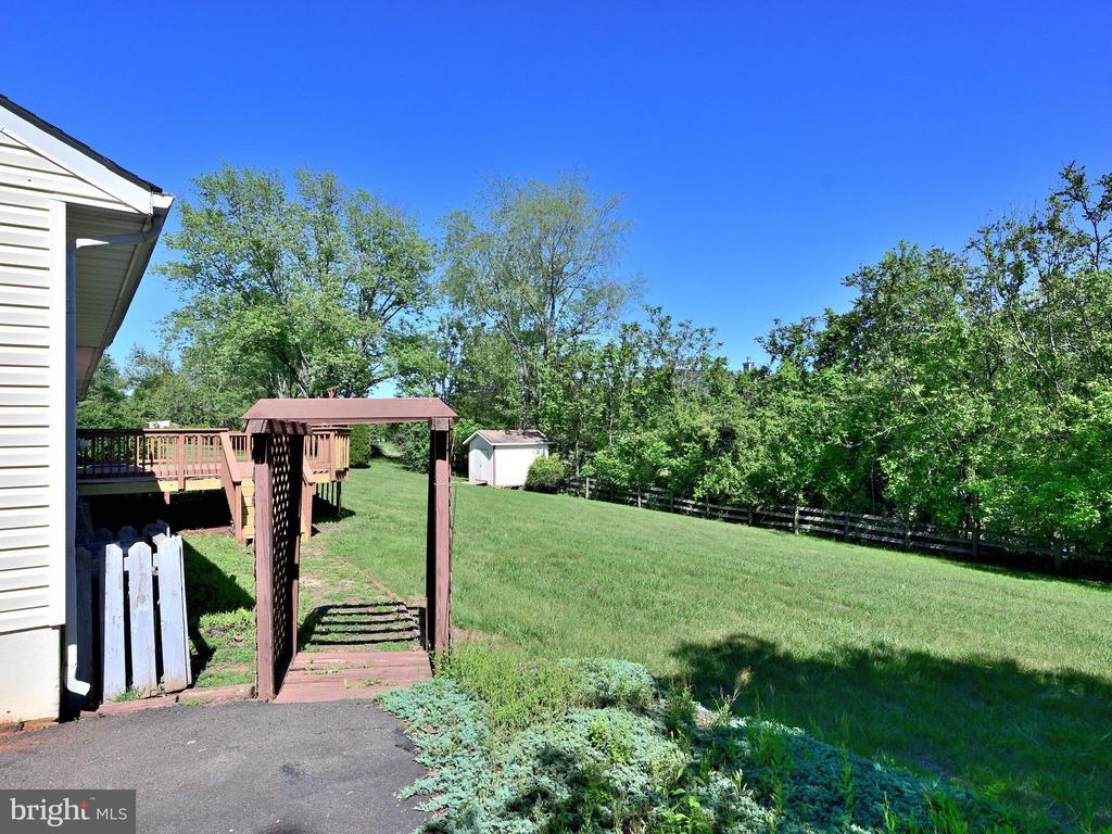 9597 ROUTTS HILL RD, WARRENTON, Virginia 20186, 3 Bedrooms Bedrooms, ,2 BathroomsBathrooms,Residential,9597 ROUTTS HILL RD,VAFQ2022366 MLS # VAFQ2022366