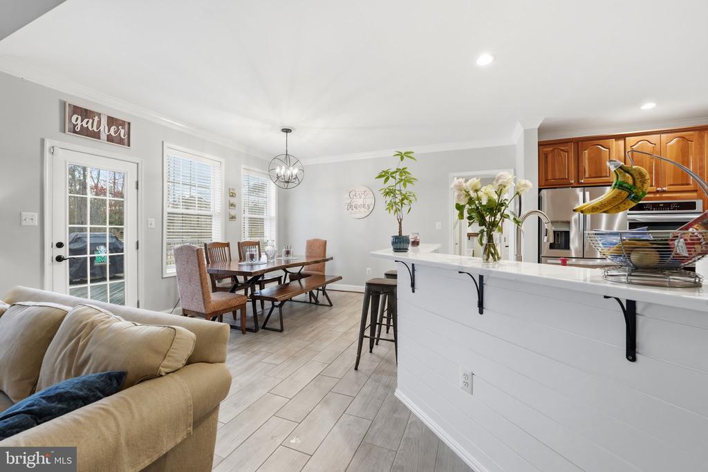 12140 BRENT TOWN RD, MIDLAND, Virginia 22728, 4 Bedrooms Bedrooms, ,4 BathroomsBathrooms,Residential,12140 BRENT TOWN RD,VAFQ2022388 MLS # VAFQ2022388