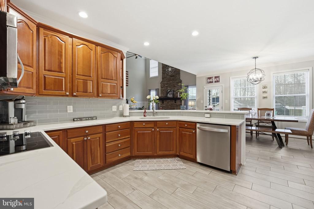 12140 BRENT TOWN RD, MIDLAND, Virginia 22728, 4 Bedrooms Bedrooms, ,4 BathroomsBathrooms,Residential,12140 BRENT TOWN RD,VAFQ2022388 MLS # VAFQ2022388