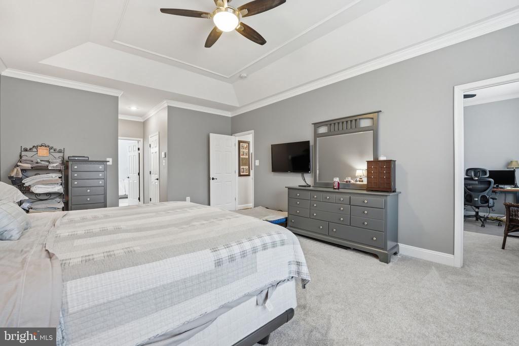 12140 BRENT TOWN RD, MIDLAND, Virginia 22728, 4 Bedrooms Bedrooms, ,4 BathroomsBathrooms,Residential,12140 BRENT TOWN RD,VAFQ2022388 MLS # VAFQ2022388