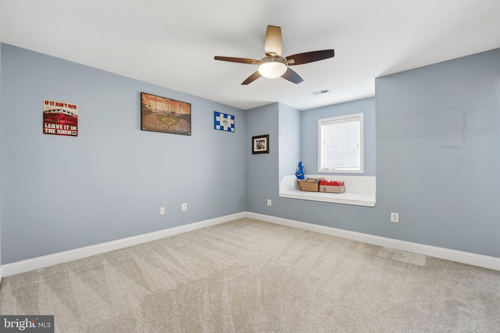 12140 BRENT TOWN RD, MIDLAND, Virginia 22728, 4 Bedrooms Bedrooms, ,4 BathroomsBathrooms,Residential,12140 BRENT TOWN RD,VAFQ2022388 MLS # VAFQ2022388