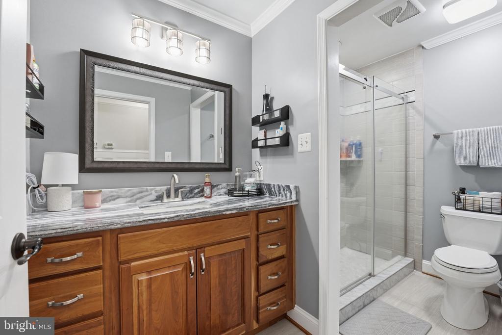 12140 BRENT TOWN RD, MIDLAND, Virginia 22728, 4 Bedrooms Bedrooms, ,4 BathroomsBathrooms,Residential,12140 BRENT TOWN RD,VAFQ2022388 MLS # VAFQ2022388