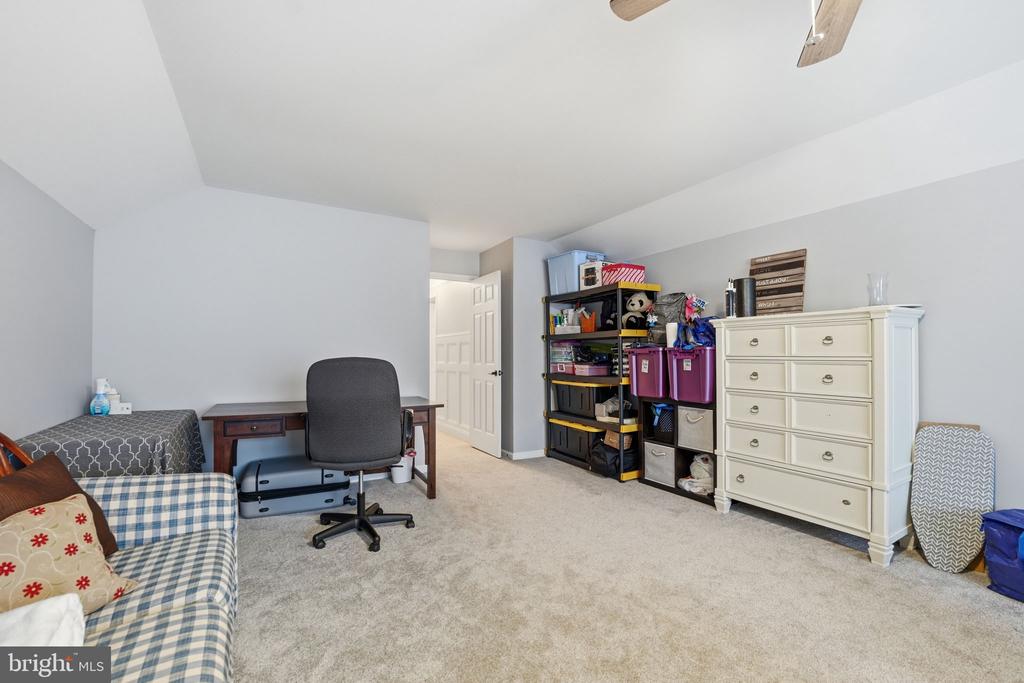 12140 BRENT TOWN RD, MIDLAND, Virginia 22728, 4 Bedrooms Bedrooms, ,4 BathroomsBathrooms,Residential,12140 BRENT TOWN RD,VAFQ2022388 MLS # VAFQ2022388