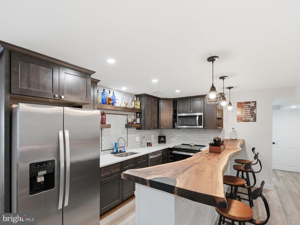 12140 BRENT TOWN RD, MIDLAND, Virginia 22728, 4 Bedrooms Bedrooms, ,4 BathroomsBathrooms,Residential,12140 BRENT TOWN RD,VAFQ2022388 MLS # VAFQ2022388