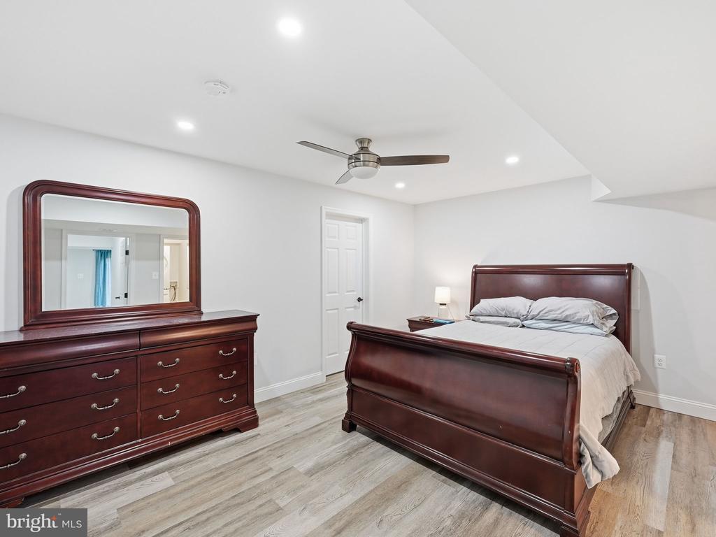 12140 BRENT TOWN RD, MIDLAND, Virginia 22728, 4 Bedrooms Bedrooms, ,4 BathroomsBathrooms,Residential,12140 BRENT TOWN RD,VAFQ2022388 MLS # VAFQ2022388