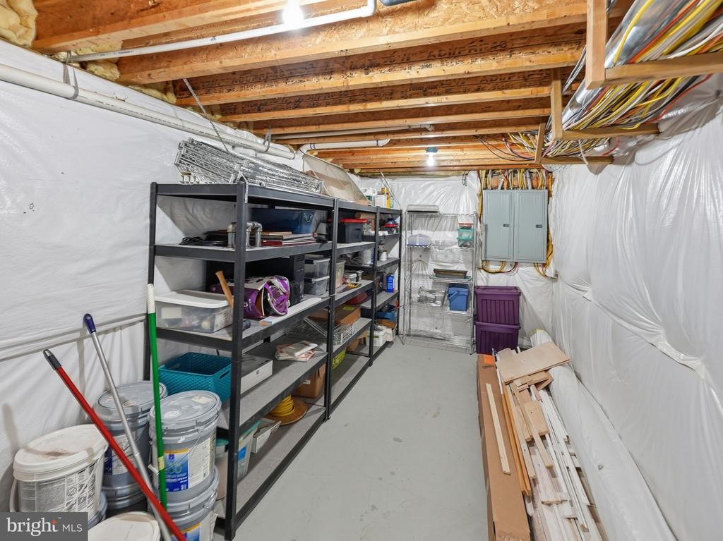12140 BRENT TOWN RD, MIDLAND, Virginia 22728, 4 Bedrooms Bedrooms, ,4 BathroomsBathrooms,Residential,12140 BRENT TOWN RD,VAFQ2022388 MLS # VAFQ2022388