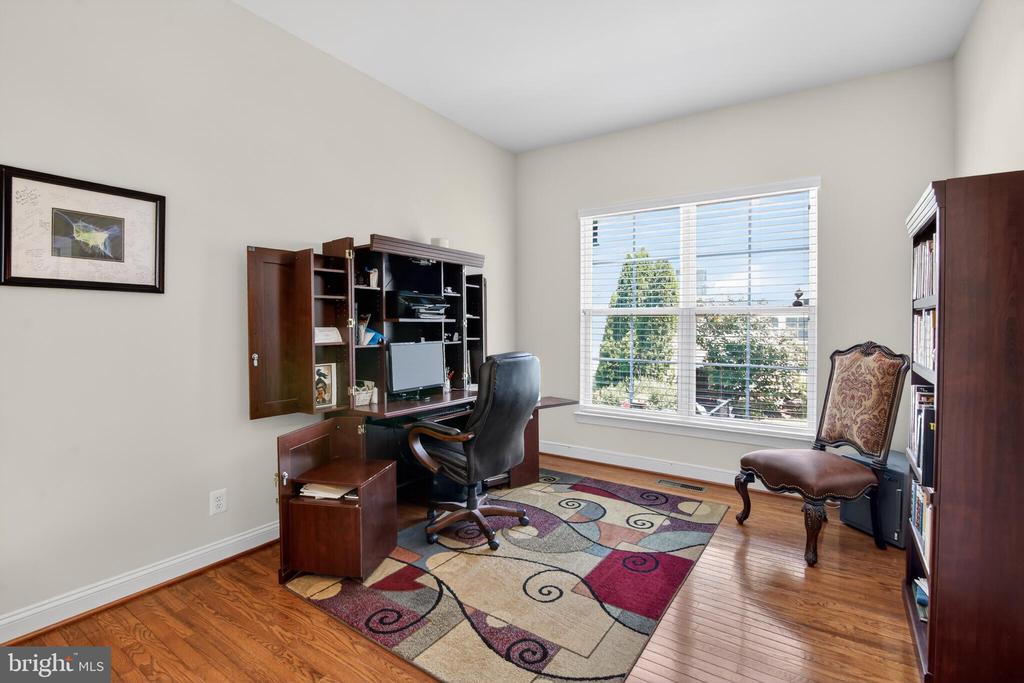 7153 COMRIE CT, WARRENTON, Virginia 20187, 5 Bedrooms Bedrooms, ,4 BathroomsBathrooms,Residential,7153 COMRIE CT,VAFQ2022390 MLS # VAFQ2022390