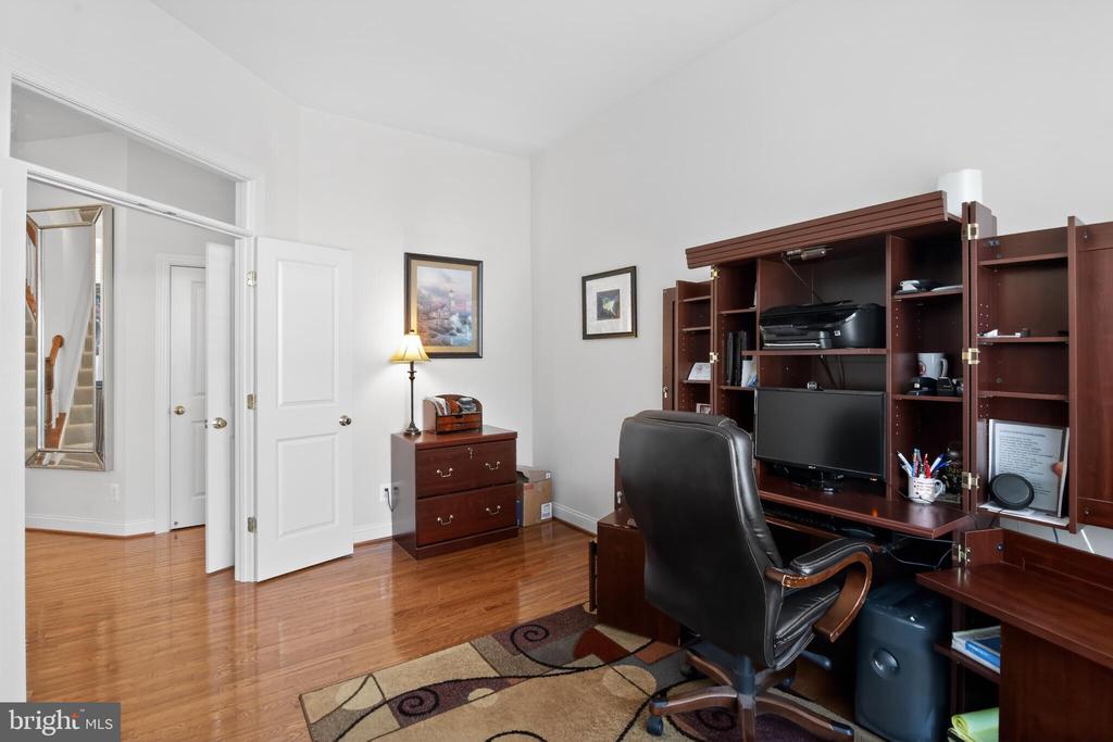 7153 COMRIE CT, WARRENTON, Virginia 20187, 5 Bedrooms Bedrooms, ,4 BathroomsBathrooms,Residential,7153 COMRIE CT,VAFQ2022390 MLS # VAFQ2022390