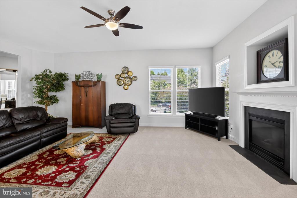 7153 COMRIE CT, WARRENTON, Virginia 20187, 5 Bedrooms Bedrooms, ,4 BathroomsBathrooms,Residential,7153 COMRIE CT,VAFQ2022390 MLS # VAFQ2022390