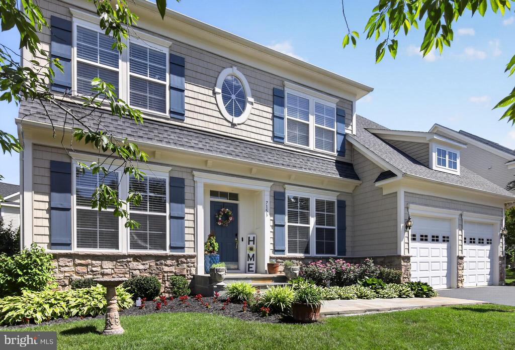 7153 COMRIE CT, WARRENTON, Virginia 20187, 5 Bedrooms Bedrooms, ,4 BathroomsBathrooms,Residential,7153 COMRIE CT,VAFQ2022390 MLS # VAFQ2022390