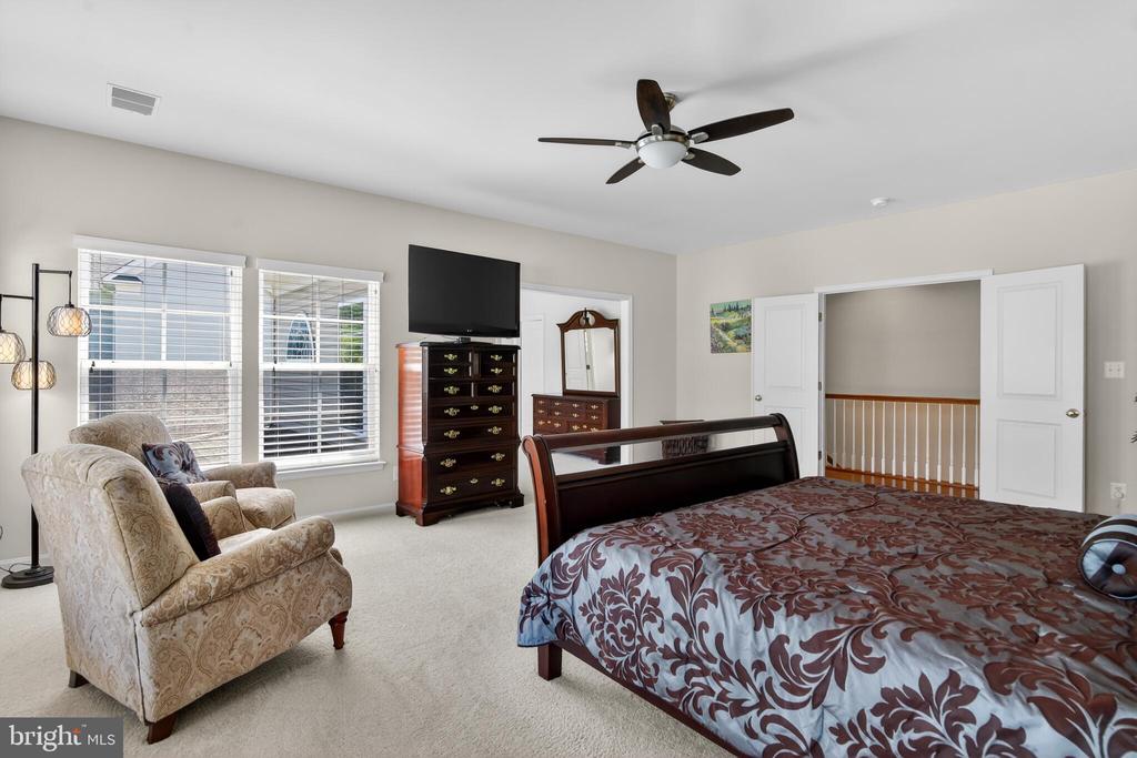 7153 COMRIE CT, WARRENTON, Virginia 20187, 5 Bedrooms Bedrooms, ,4 BathroomsBathrooms,Residential,7153 COMRIE CT,VAFQ2022390 MLS # VAFQ2022390