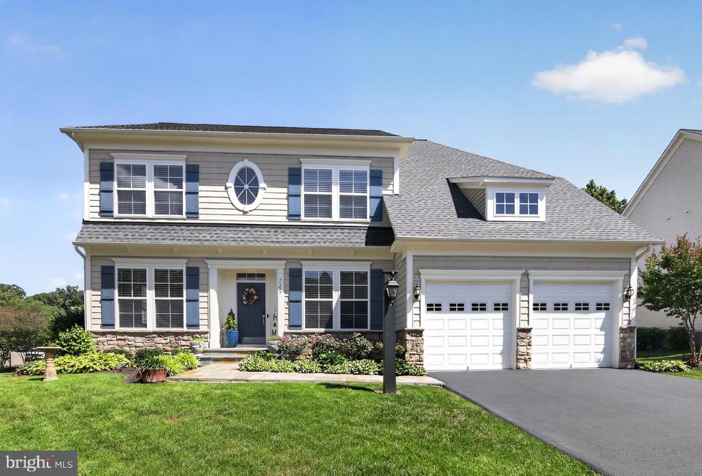 7153 COMRIE CT, WARRENTON, Virginia 20187, 5 Bedrooms Bedrooms, ,4 BathroomsBathrooms,Residential,7153 COMRIE CT,VAFQ2022390 MLS # VAFQ2022390