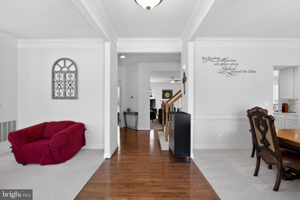 7153 COMRIE CT, WARRENTON, Virginia 20187, 5 Bedrooms Bedrooms, ,4 BathroomsBathrooms,Residential,7153 COMRIE CT,VAFQ2022390 MLS # VAFQ2022390