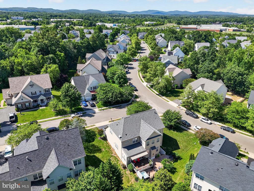 7153 COMRIE CT, WARRENTON, Virginia 20187, 5 Bedrooms Bedrooms, ,4 BathroomsBathrooms,Residential,7153 COMRIE CT,VAFQ2022390 MLS # VAFQ2022390