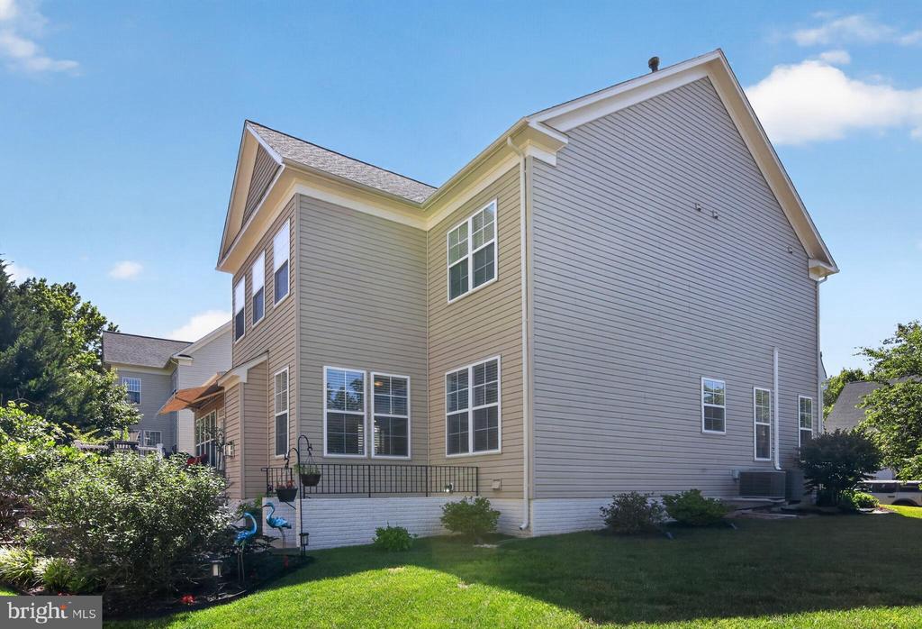 7153 COMRIE CT, WARRENTON, Virginia 20187, 5 Bedrooms Bedrooms, ,4 BathroomsBathrooms,Residential,7153 COMRIE CT,VAFQ2022390 MLS # VAFQ2022390