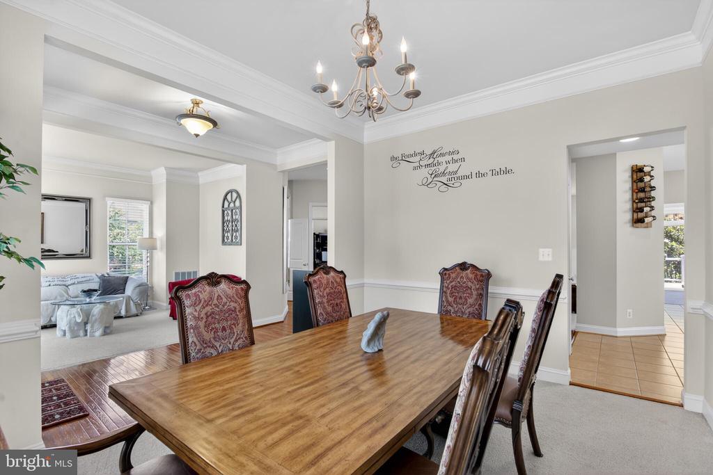 7153 COMRIE CT, WARRENTON, Virginia 20187, 5 Bedrooms Bedrooms, ,4 BathroomsBathrooms,Residential,7153 COMRIE CT,VAFQ2022390 MLS # VAFQ2022390