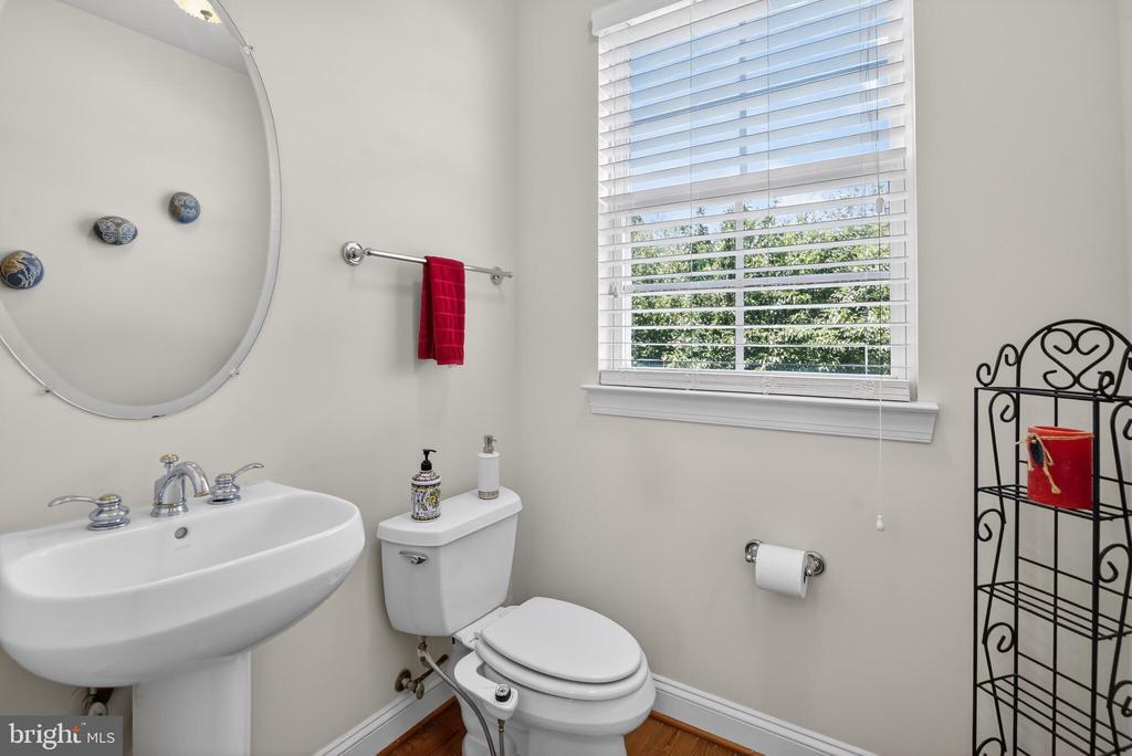7153 COMRIE CT, WARRENTON, Virginia 20187, 5 Bedrooms Bedrooms, ,4 BathroomsBathrooms,Residential,7153 COMRIE CT,VAFQ2022390 MLS # VAFQ2022390